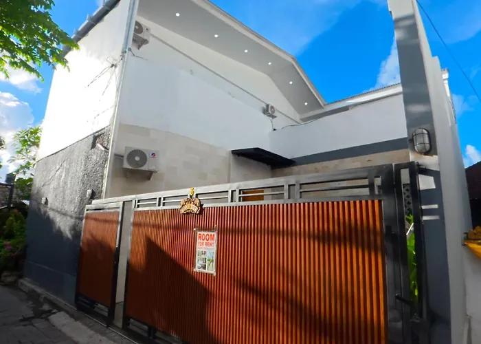 Balcony Room, 8 Minute Walk To - Nvb